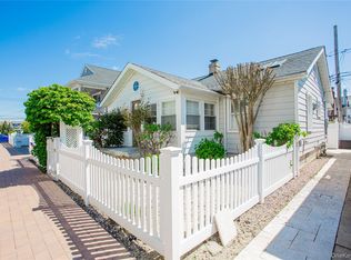 16 June Walk, Long Beach, NY 11561