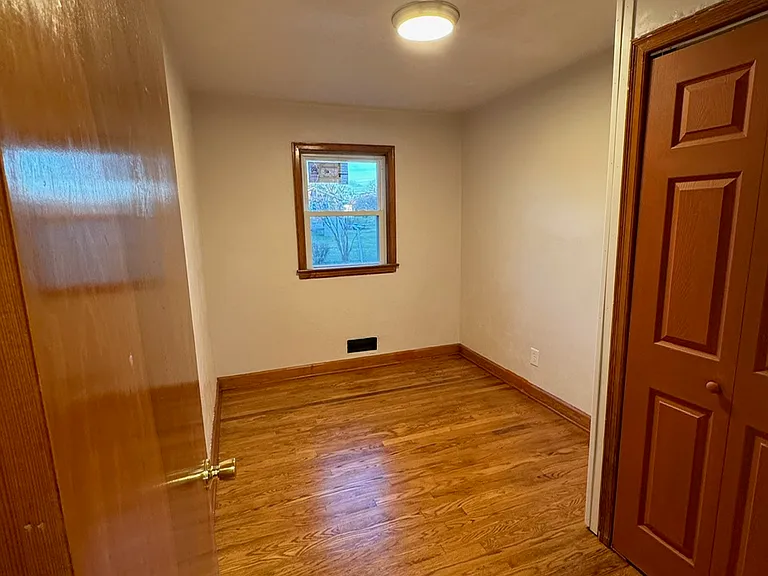 707 Crystal Dr — Photo 14