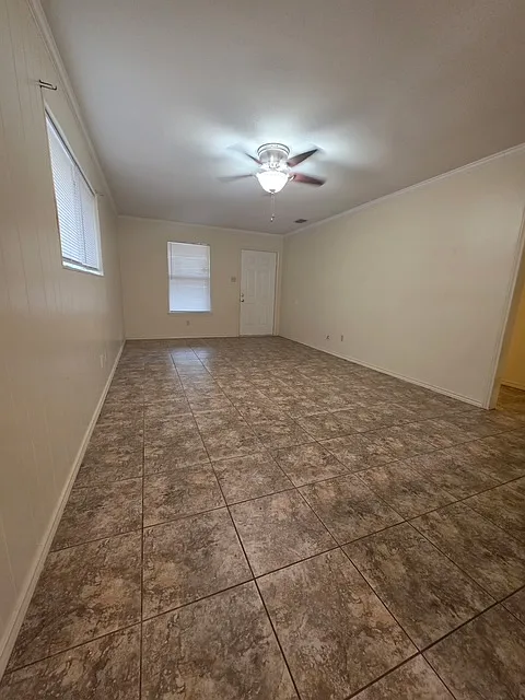 2 bed, $1,295 — Photo 2