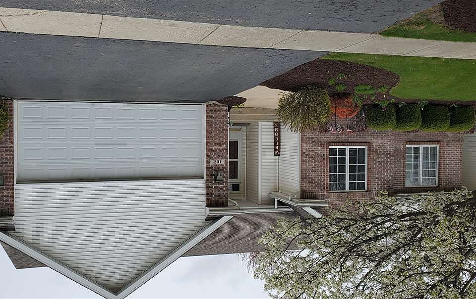 2nd image of 102 Katies Sbr Way
