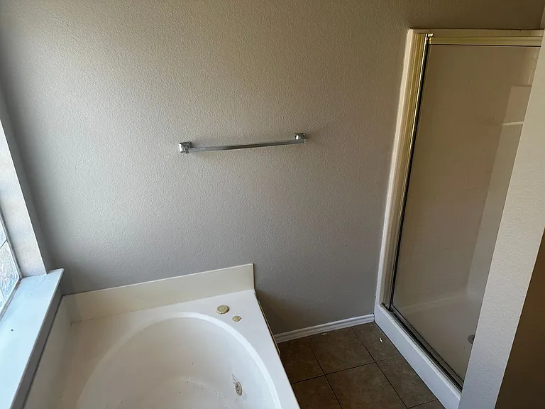 1809 Estates Dr — Photo 18