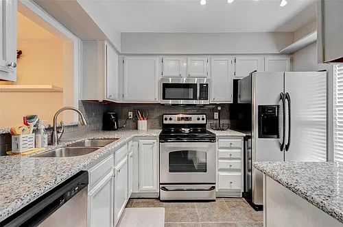 1212 Fairview Ave #A Photo 1
