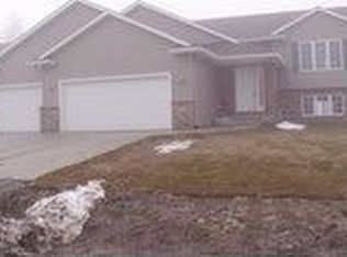 1523 Eagle Ridge St NE, Owatonna, MN 55060