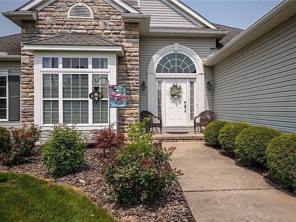 3rd image of 3191 Saranac Dr S