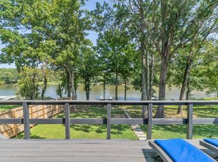411 Lakeshore Dr, Old Hickory, TN 37138