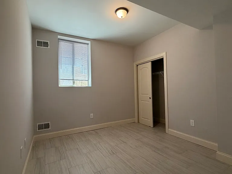 569 Marcy Ave — Photo 4