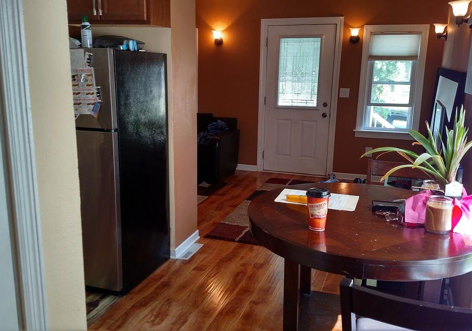 1st image of 2819 E Vogel Ave