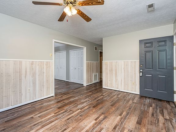 4th image of 149 Canton Ln