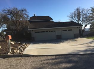 2262 Almond Springs Dr, Paso Robles, CA 93446