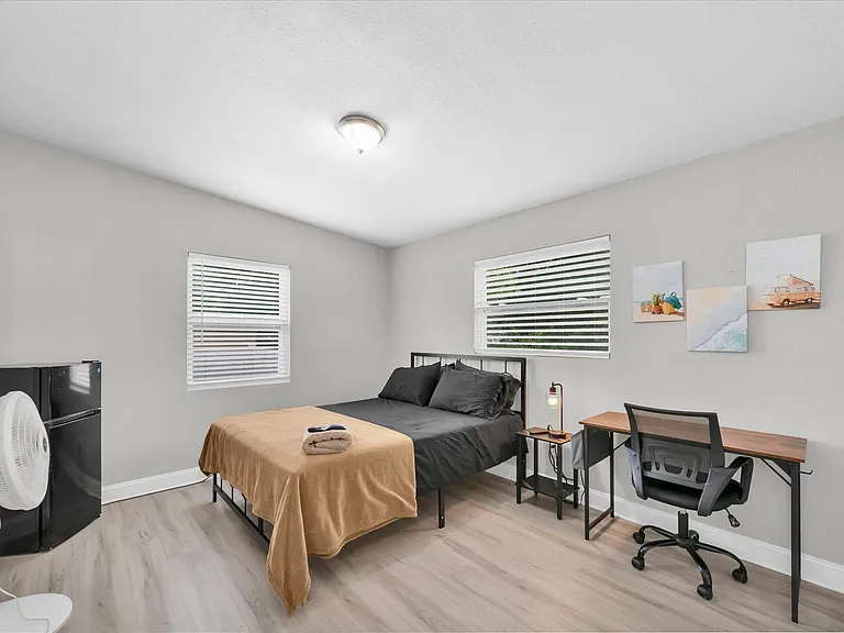 1349 Woodbine St — Photo 14
