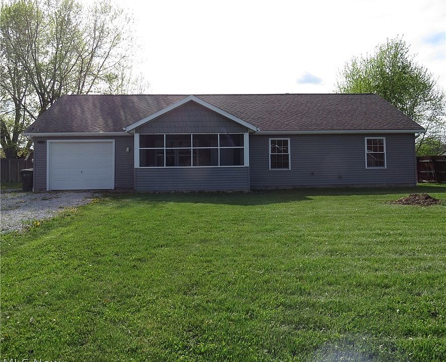 1st image of 1487 Hillcrest Dr