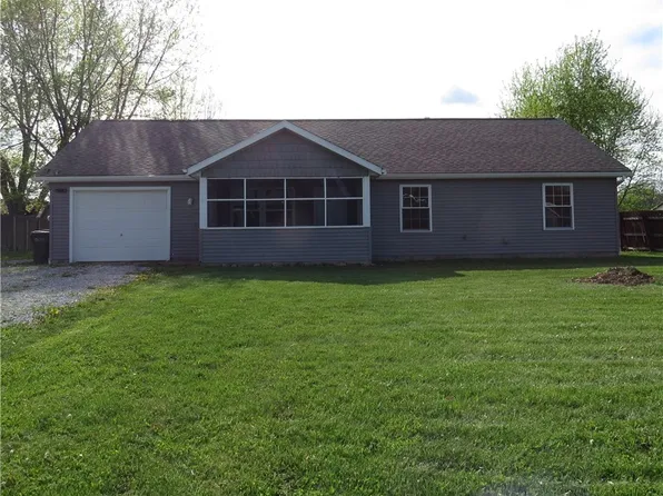 1487 Hillcrest Dr, Atwater, OH 44201