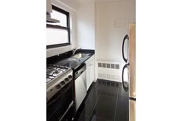 Rented by Fox Residential Group