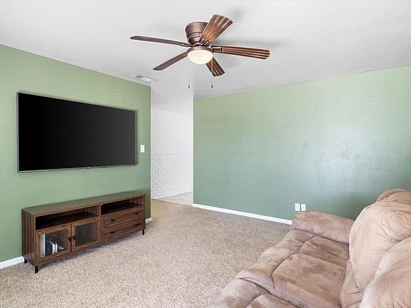 5th image of 130 Detroit Ave