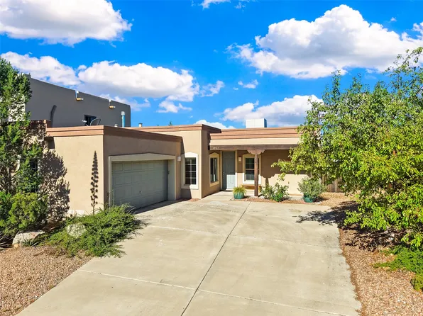 6821 Sunset Cir, Santa Fe, NM 87507