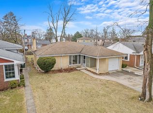 729 Goodwin Dr, Park Ridge, IL 60068