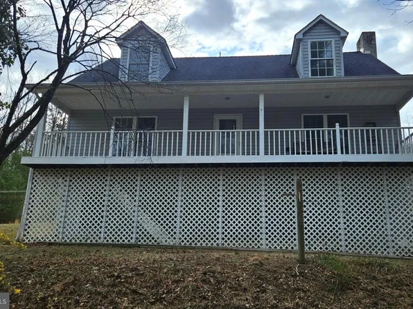 235 Peppermint Spring Ln, Winchester, VA 22603