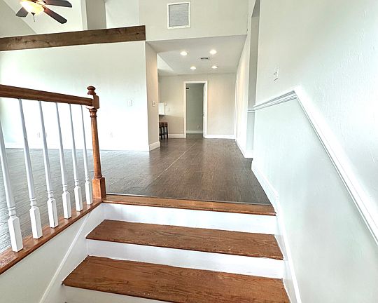 3rd image of 18478 Tulip Rd
