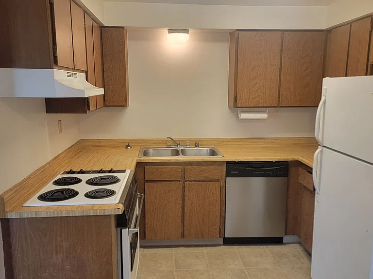 13208 E Skyview Ave — Photo 2