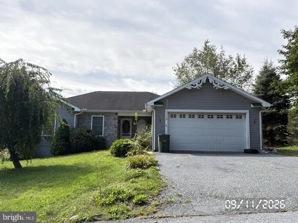 5 Brubeck Cir, Marysville, PA 17053