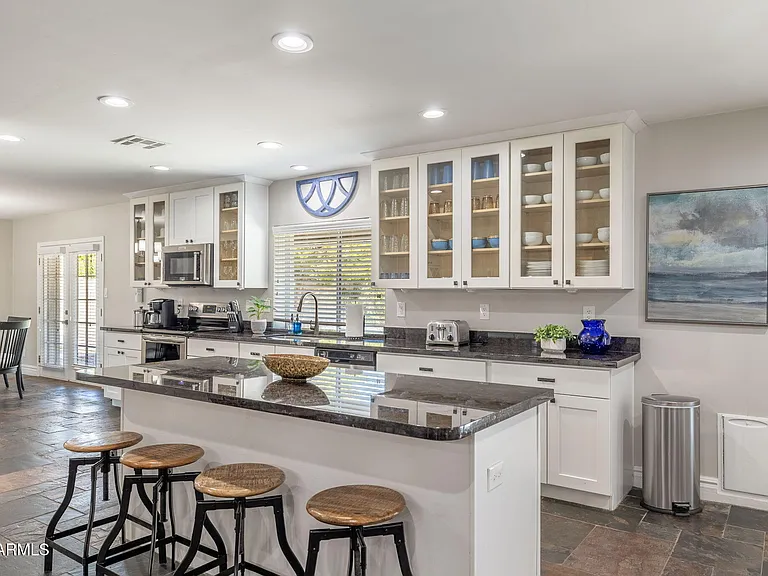 5948 E Corrine Dr — Photo 18