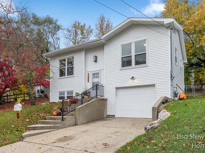 981 Valley Ave NW, Grand Rapids, MI, 49504