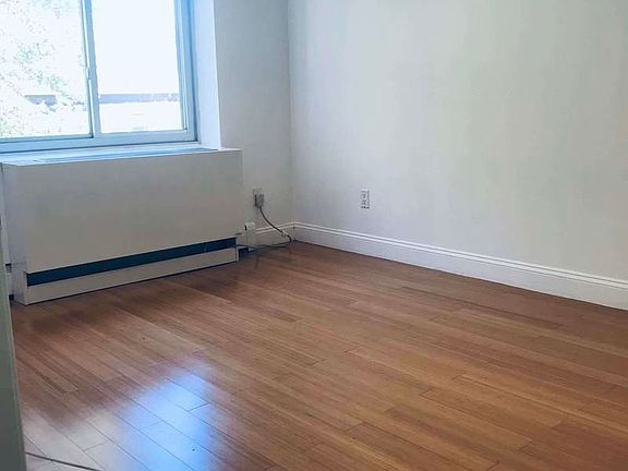 5th image of 5-35 51st Ave #3R