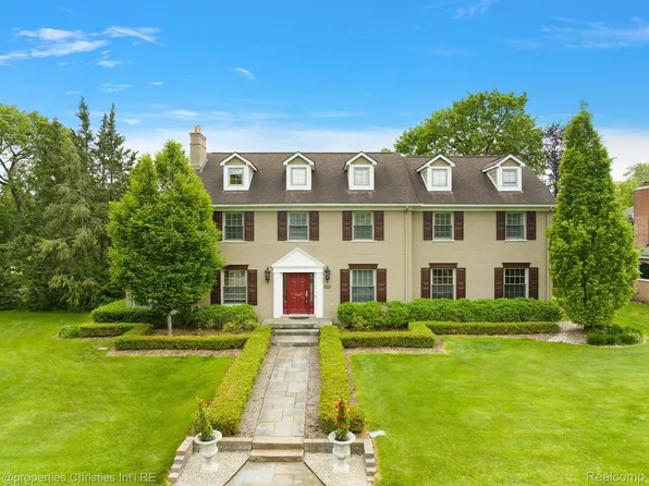 2627 Bradway Blvd, Bloomfield Hills, MI 48301