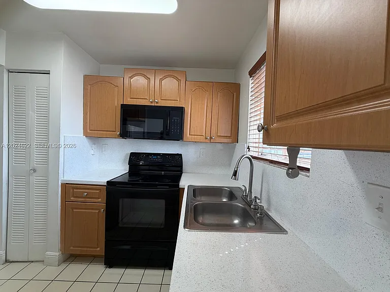 6207 SW 131st Ct #101 — Photo 5