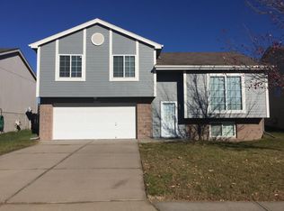 19004 R St, Omaha, NE 68135