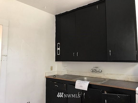 5th image of 202 - 204 S Anderson Street