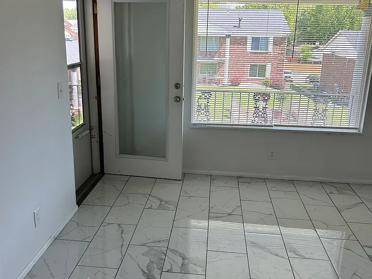 213 Anderson Ln #E — Photo 13