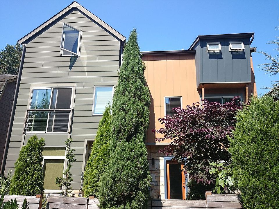 2nd image of 827 18th Ave