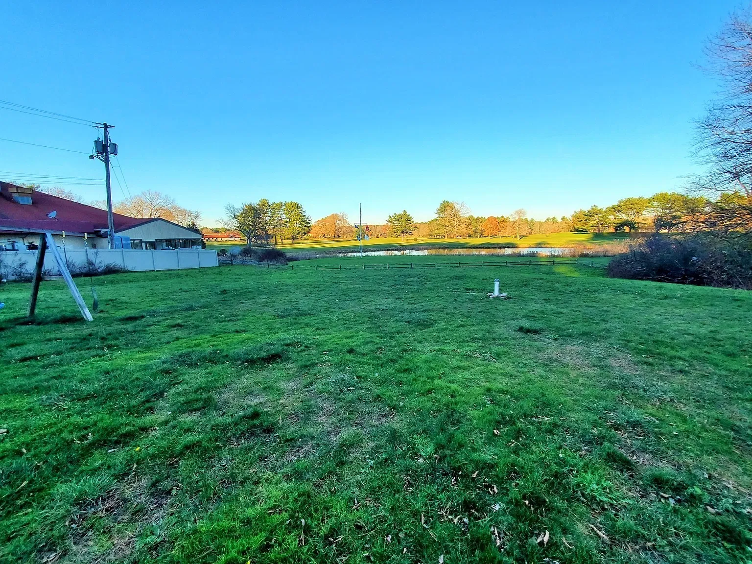 2 bed, 2.0 bath, 1600 sqft, $3,000 — Photo 2