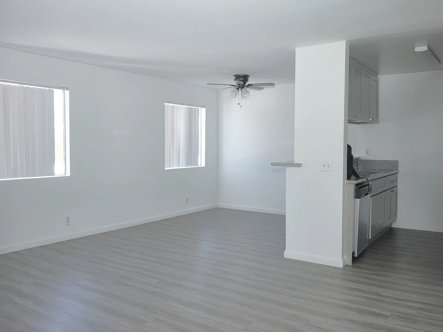 6138 Afton Place — Photo 3