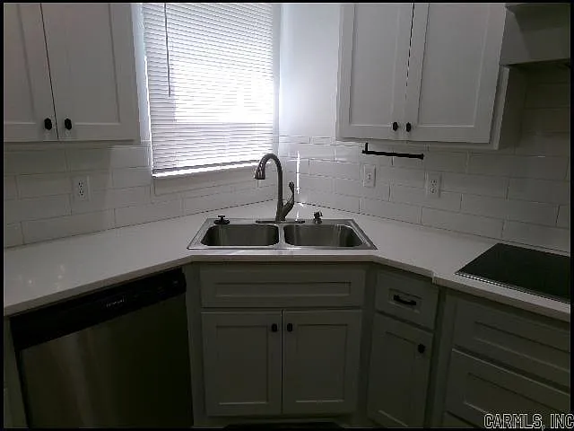3206 S Izard St — Photo 15