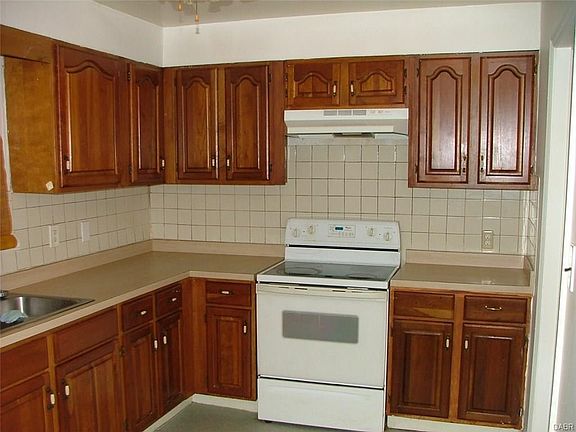 4th image of 1739 Princeton Dr