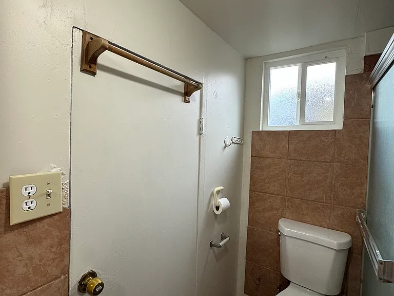 1214 Hardt St #C — Photo 5