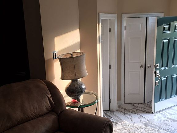 2nd image of 2909 Gettysburg Sq