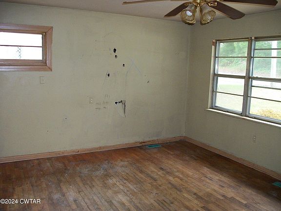 4th image of 605 E Parkview St