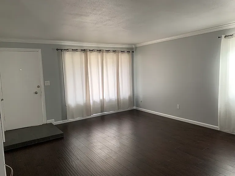 340 Pacific St — Photo 3