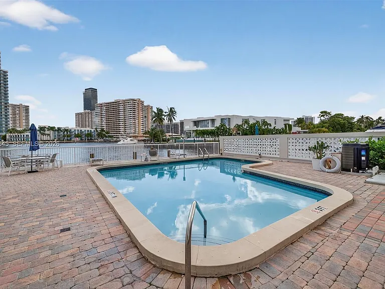 121 Golden Isles Dr #205 — Photo 9