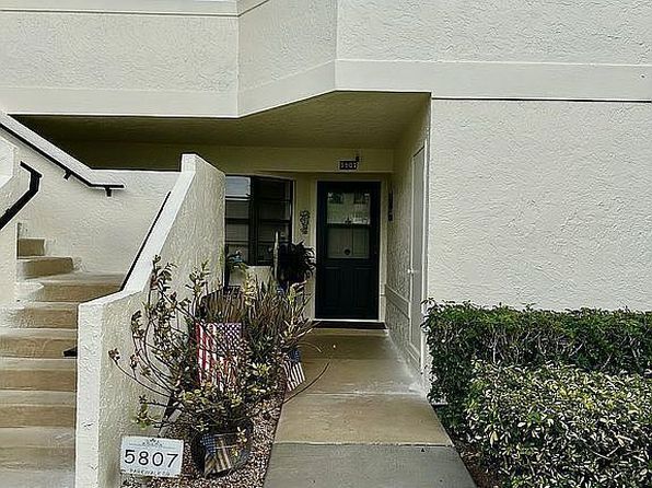5807 Parkwalk Dr