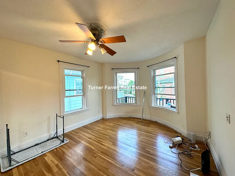 72 Roseclair St #2R — Photo 25