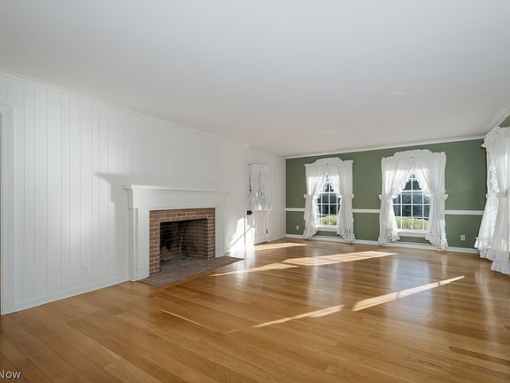 5th image of 2925 Tremont Cir NW
