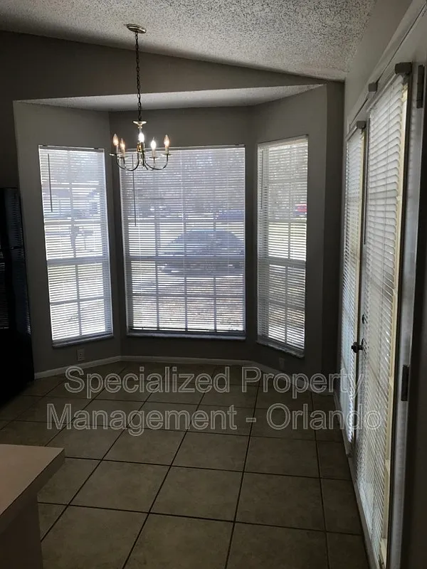3 bed, 2.0 bath, 1500 sqft, $1,950 — Photo 3