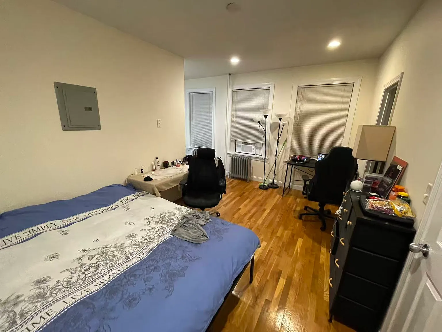 Studio, 331 sqft, $2,200 — Photo 3