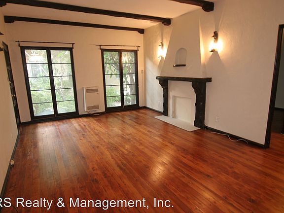 4th image of 2270 N Beachwood Dr APT 3