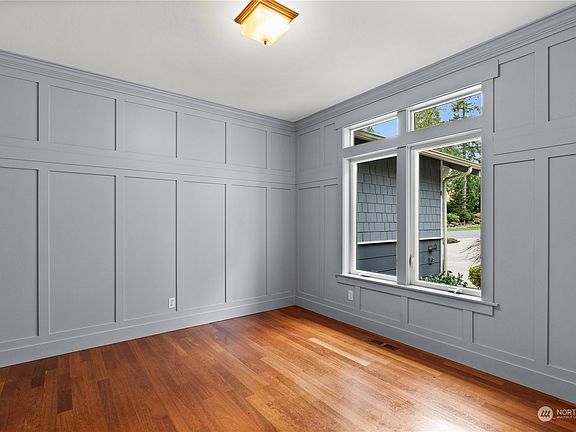 5th image of 4615 Saddleback Drive NW