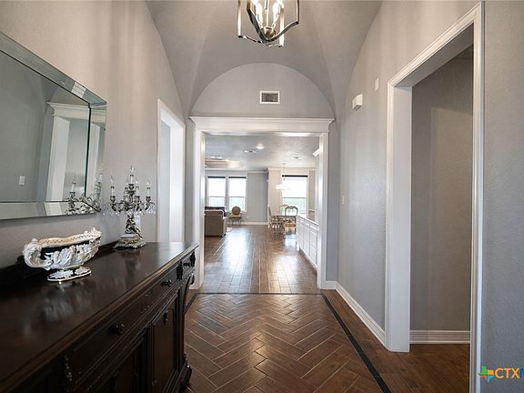 2nd image of 726 Northern Hills Rd